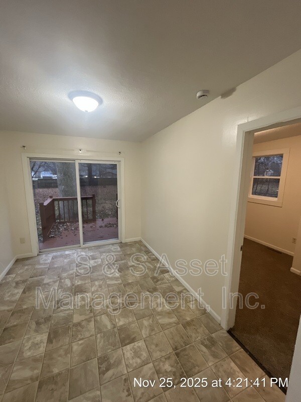 Building Photo - 6338 Rosedale Rd