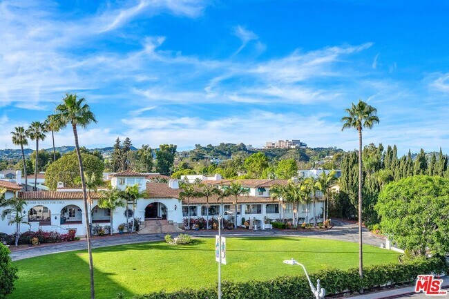 Building Photo - 11740 Sunset Blvd