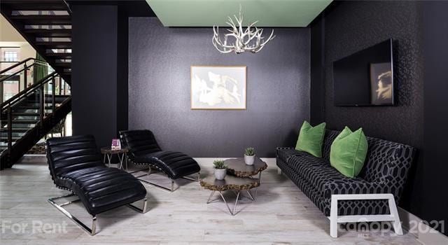 Building Photo - 1310 Iris Dr