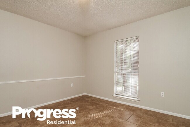 Building Photo - 6803 Highland Bluffs