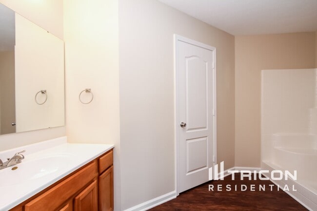 Building Photo - 6536 Emerald Ridge Ct