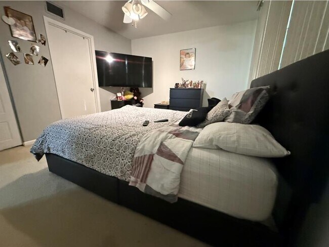 Building Photo - 7420 NW 18th St