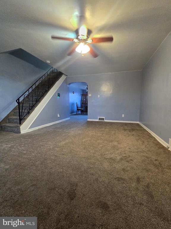 Building Photo - 8729 Ditman St