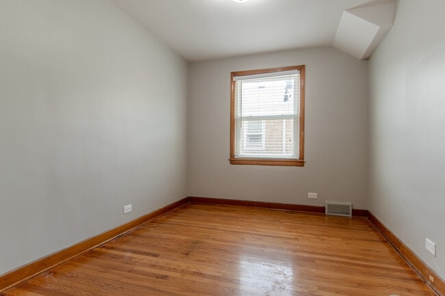 Building Photo - 301 Bohland Ave