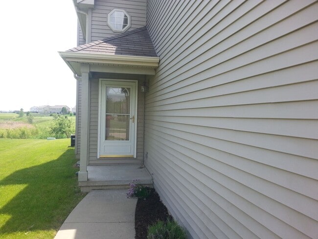 Building Photo - $200 Gift Card! 3-bed home available in Savoy!