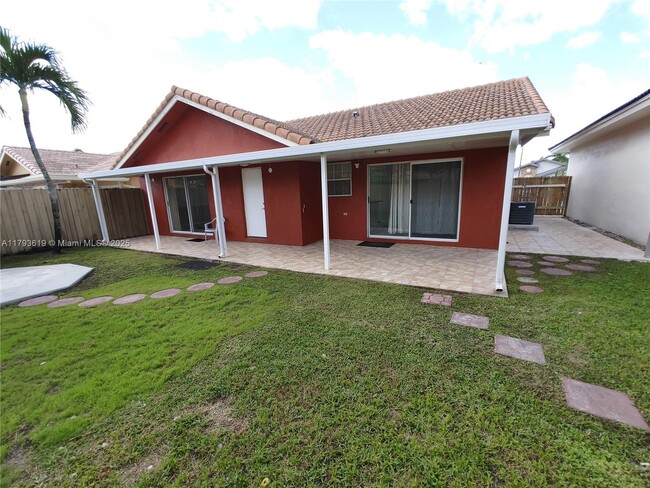Building Photo - 1137 NW 128th Pl