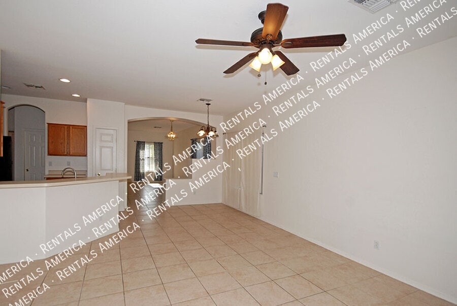 Building Photo - 4212 N 125th Ave