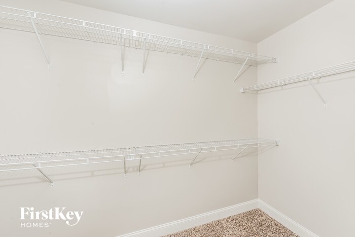 Building Photo - 2061 Chesley Dr