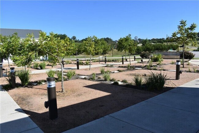 Building Photo - 245 Crystal Brook Dr