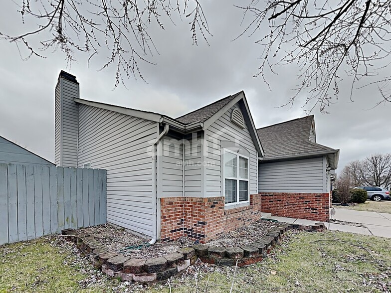 Building Photo - 6652 Decatur Commons