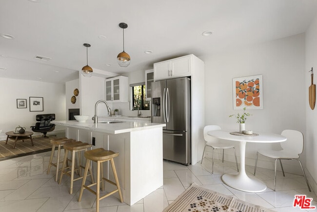 Building Photo - 1057 N Ave 49