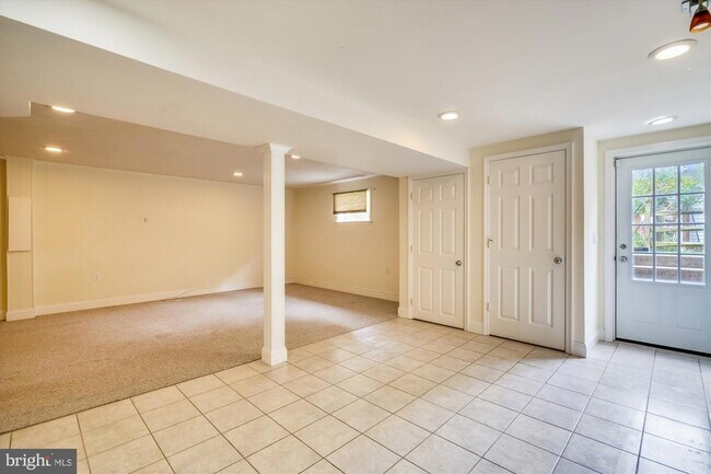 Building Photo - 11200 Powder Horn Dr