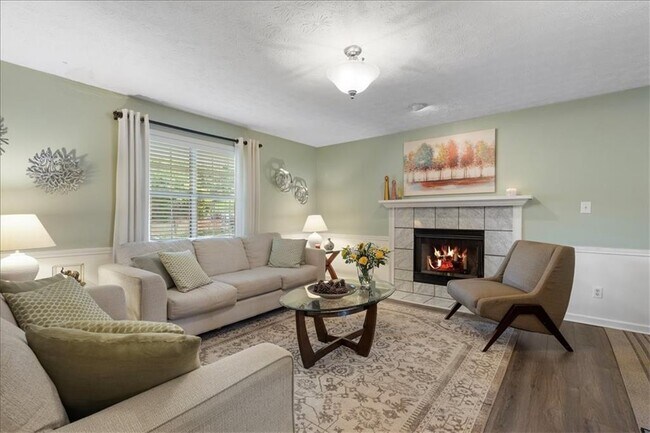 Building Photo - 2660 Windage Dr SW