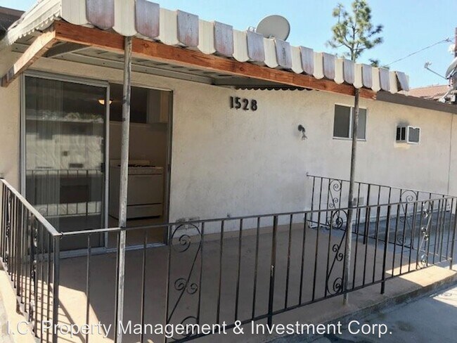 Building Photo - 1524-1528 Yosemite Dr
