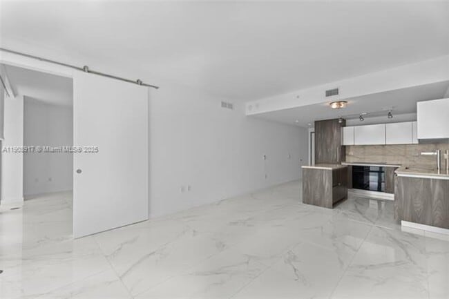 Building Photo - 3131 NE 7th Ave