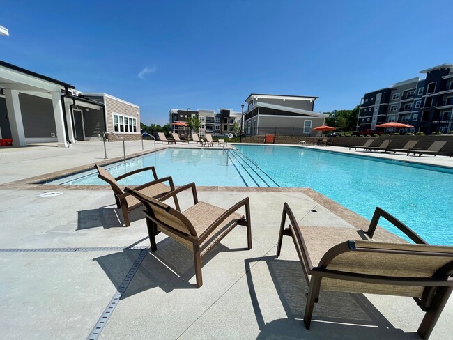 Building Photo - Tuscany con Terrazza | 1 Bed 1 Bath | 773 sf