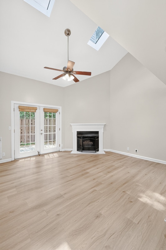 Building Photo - 440 English Ivy Dr