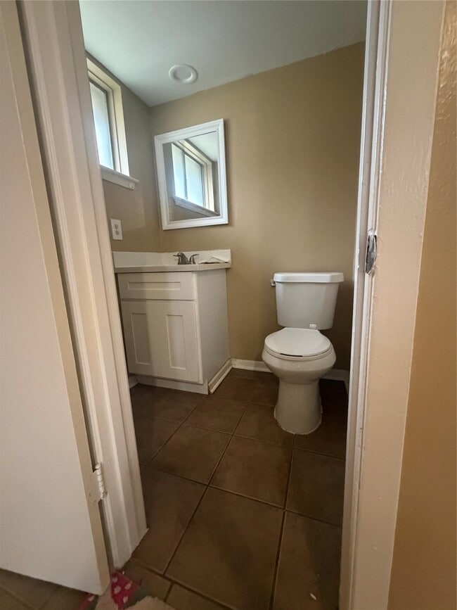 Building Photo - 6439 Deirdre Anne Dr