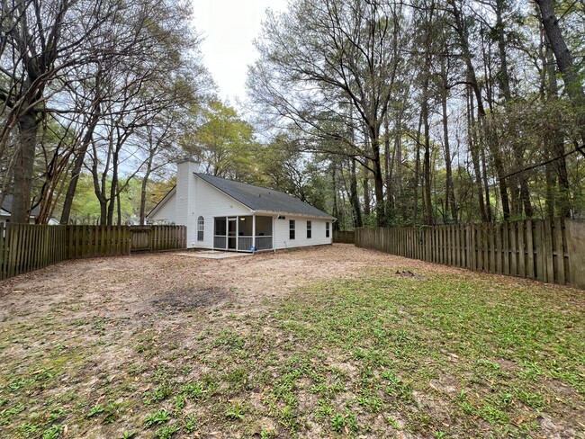 Building Photo - 3 Bedroom 2 Bath House in Winnsboro Lakes ...