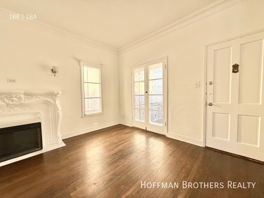 Building Photo - 5447 1/2 Harold Way