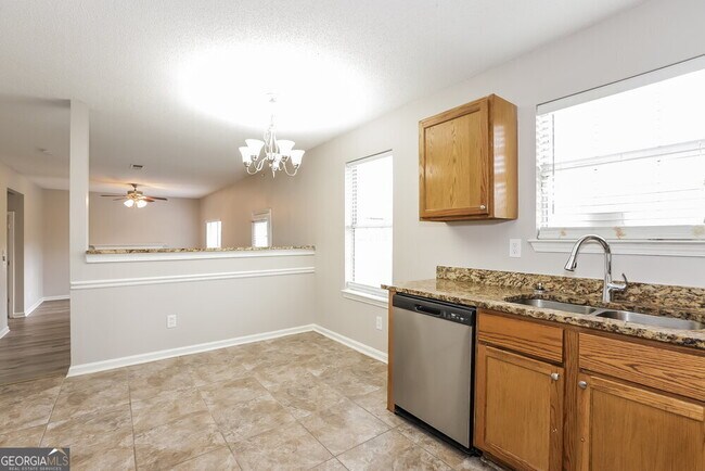 Building Photo - 5548 Glen Ridge Bend