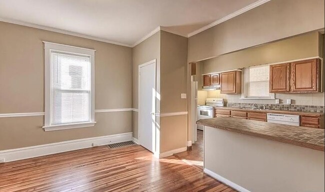 Building Photo - 525 Bosler Ave