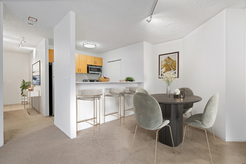 Building Photo - 75 N Dearborn St