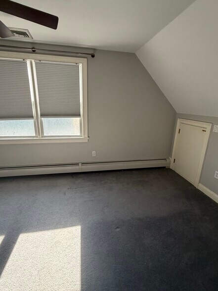 Building Photo - 79 Scofield Ave