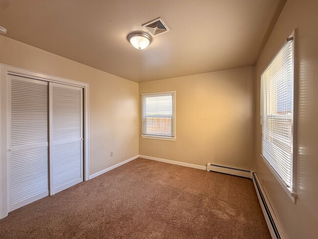 Building Photo - 1945 High St SE