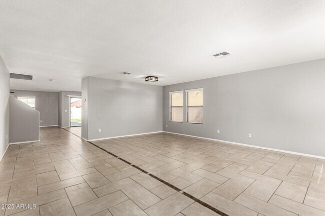 Building Photo - 2874 W Mineral Butte Dr