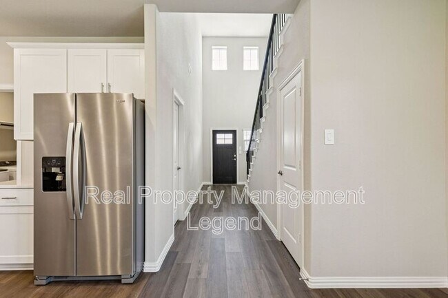 Building Photo - 4018 Sandstone Dr