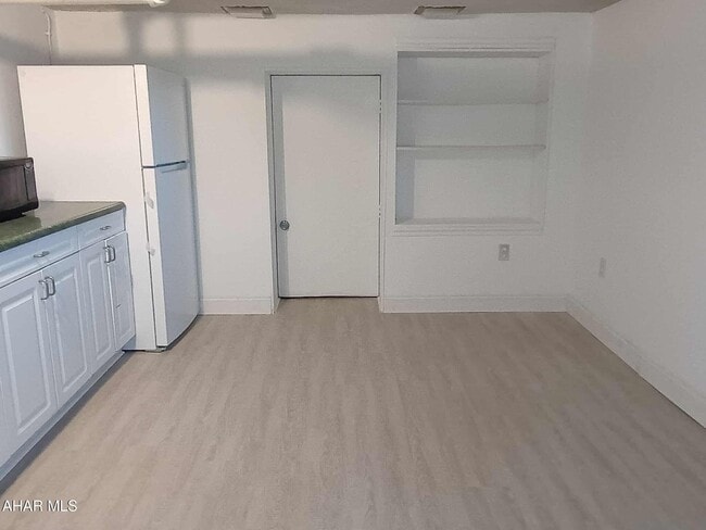 Building Photo - 106 Ruskin Dr