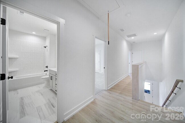 Building Photo - 511 Bowman Rd