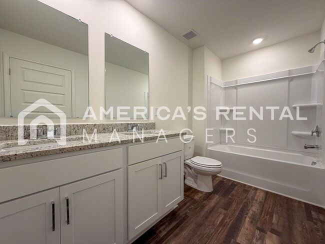 Building Photo - Modern Two Story Living in Doss Ferry - Available NOW!!