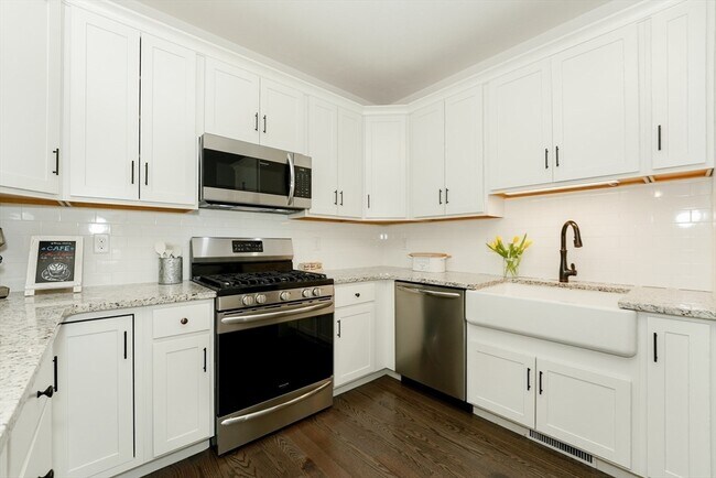 Building Photo - 18 Cleary Cir