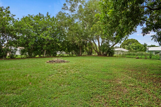 Building Photo - 232 SW Kimball Cir