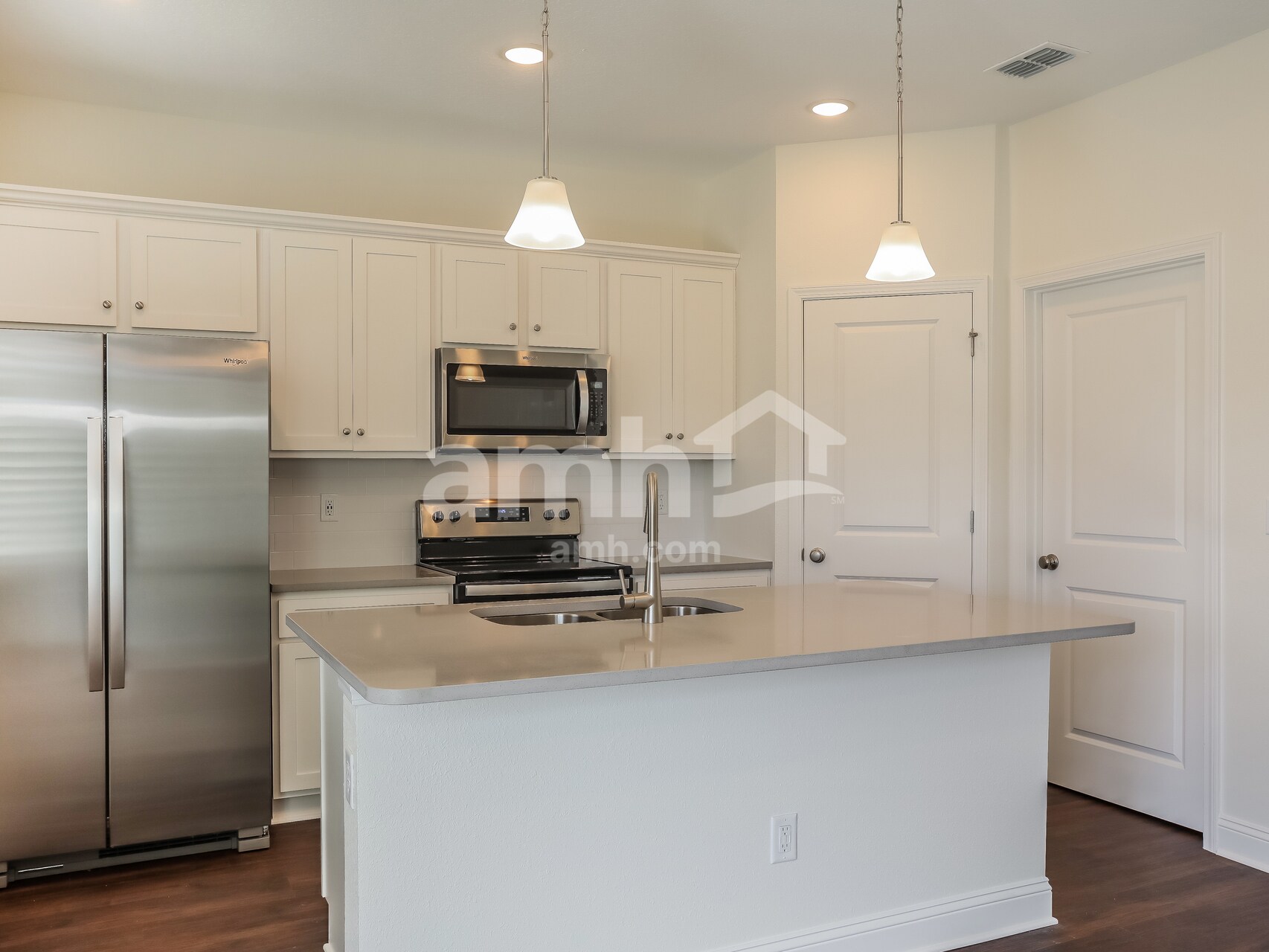 Building Photo - 84 Elcano Ln