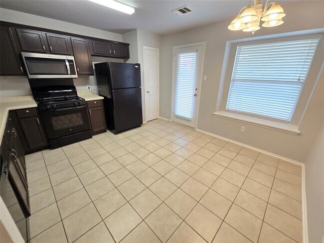 Building Photo - 2410 Charlie Harley Dr