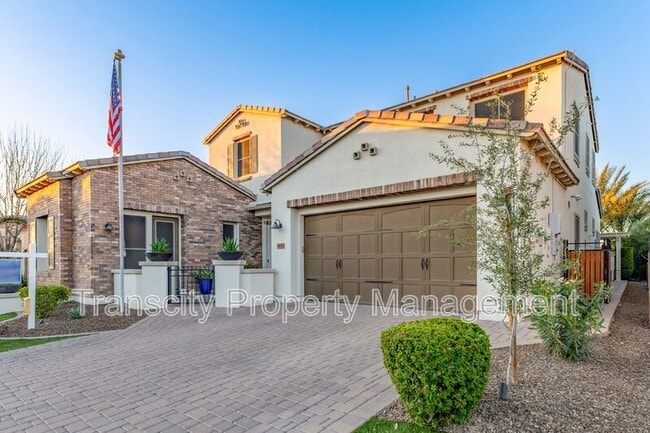 Building Photo - 1636 E Sattoo Way