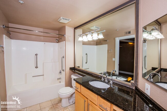 Building Photo - Fabulous 1Bdm 1Ba Condo in the Highly Desi...