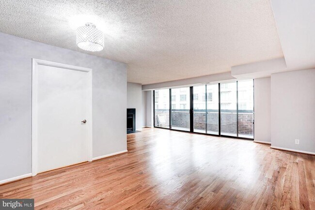 Building Photo - 1140 23rd St NW