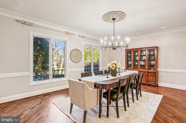 Building Photo - 9939 Bentcross Dr