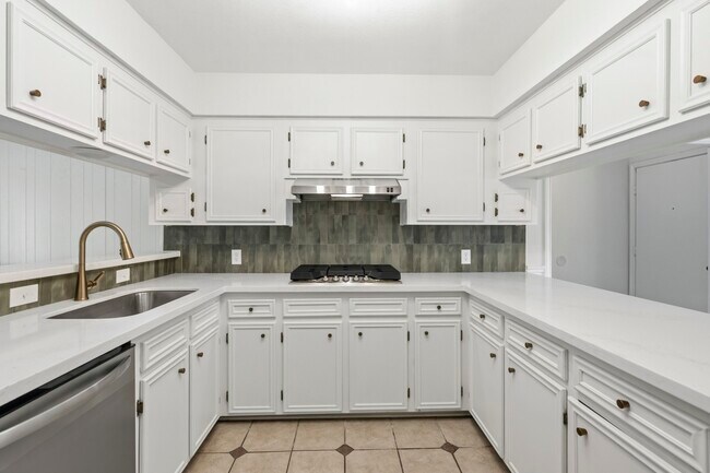 Building Photo - 1663 Chilton Ln
