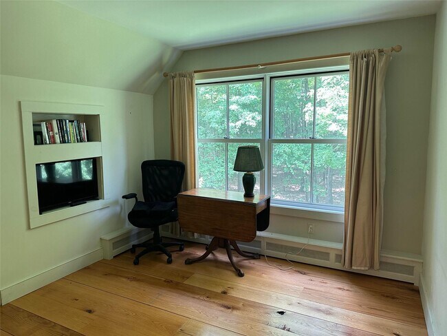 Building Photo - 41 Redmond Way