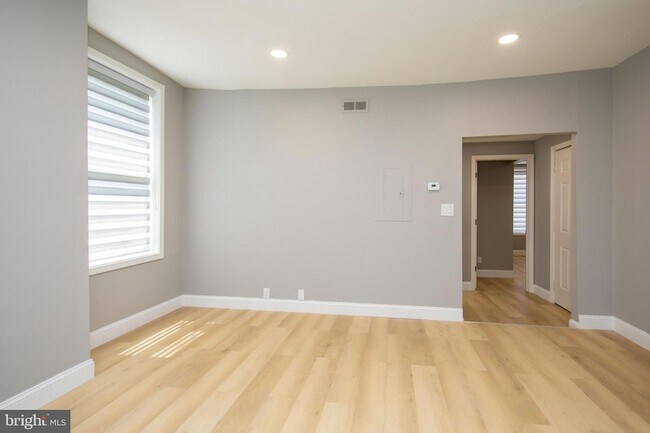 Building Photo - 3717 Frankford Ave