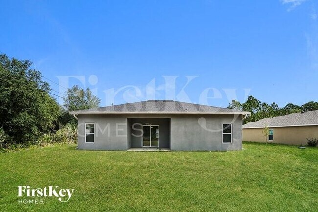 Building Photo - 740 Lavender St SE