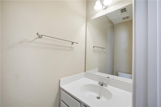 Building Photo - 211 Oconee River Cir