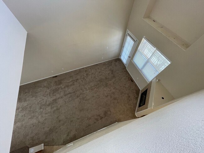 Building Photo - Quiet, Open and Private, Surounded by Nature! Attached 2 CAR Garage!