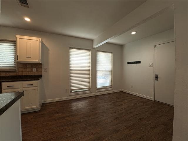 Building Photo - 1738 Hartford Dr