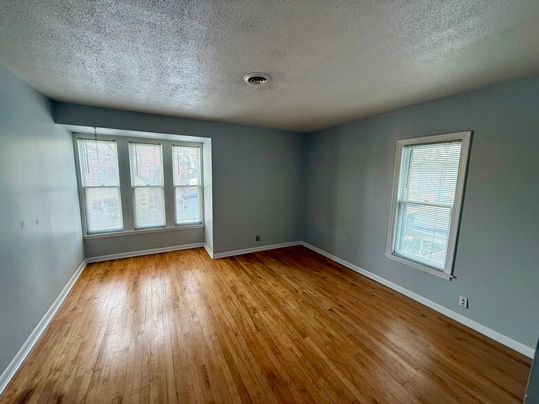 Building Photo - 1428 Madison St NE